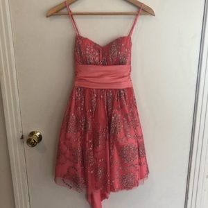 B. Darlin Sz 3/4 Short Formal/Prom Dress